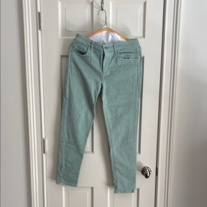 LOFT Green Skinny Jeans Fashion-Forward Style